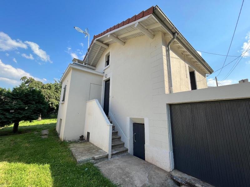 MAISON A LOUER - ST ETIENNE - 56.5 m2 - 640 &euro; charges comprises par mois