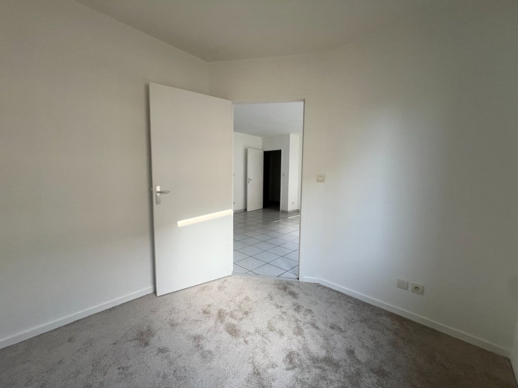 APPARTEMENT T2 A VENDRE - ST ETIENNE CARNOT - 52 m2 - 87 000 &euro;