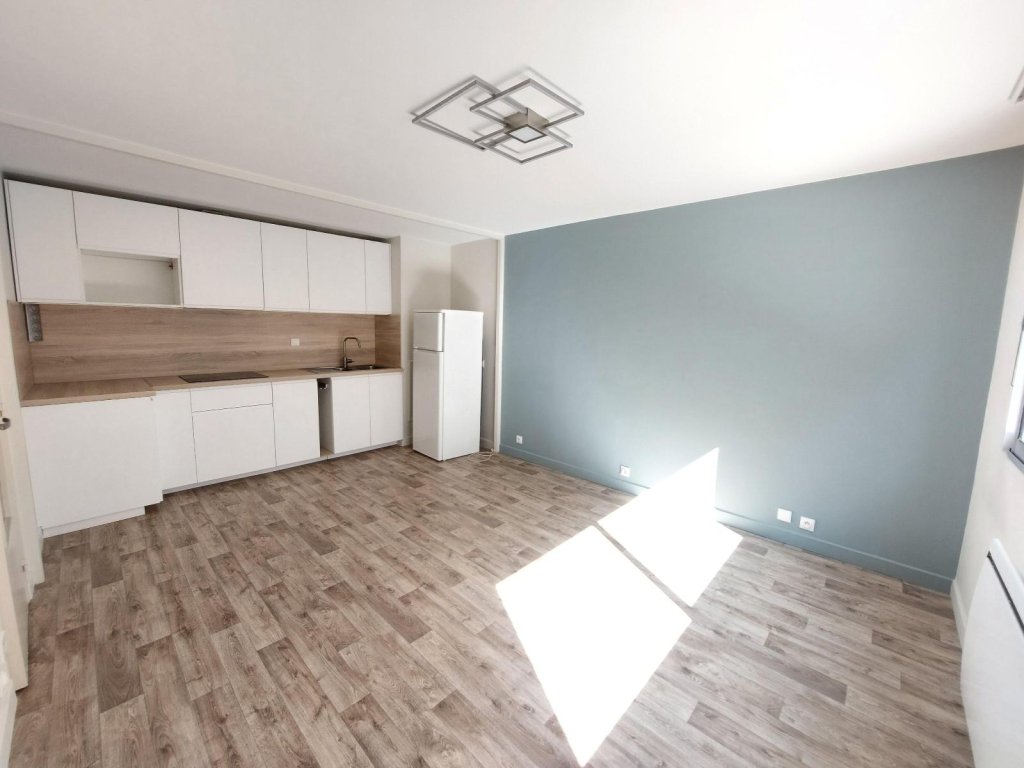 APPARTEMENT T2 A LOUER - ST ETIENNE - 35.29 m2 - 490 &euro; charges comprises par mois