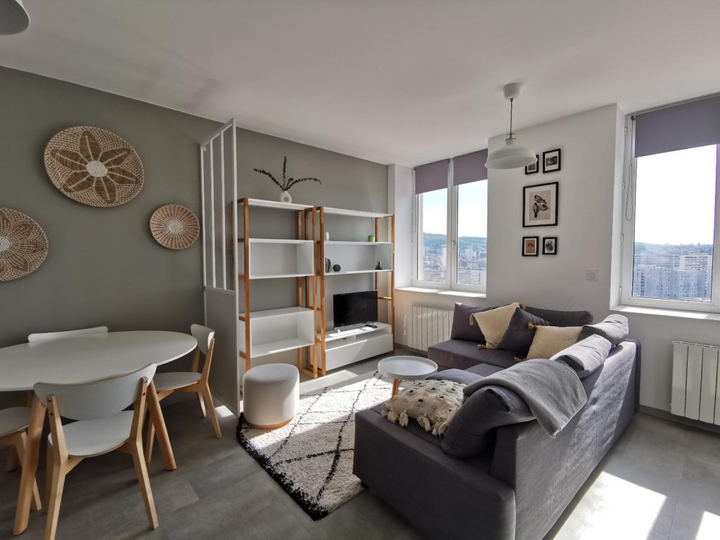APPARTEMENT T2 A LOUER - ST ETIENNE - 43.04 m2 - 550 &euro; charges comprises par mois