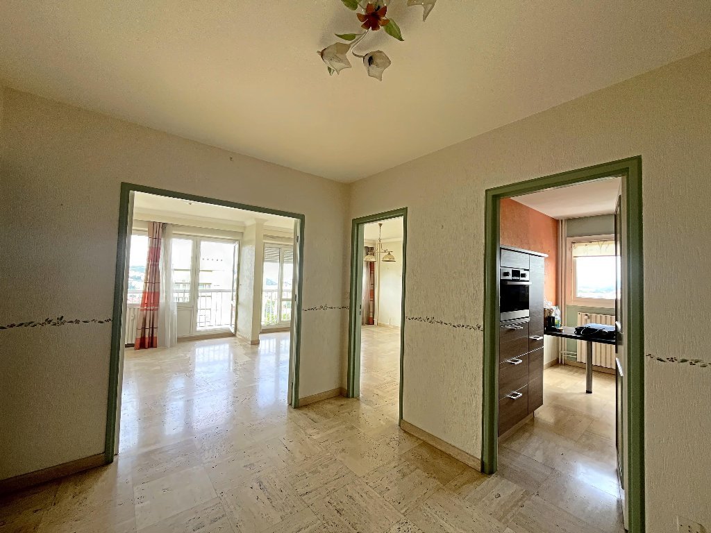 APPARTEMENT T5 A VENDRE - ST ETIENNE PORTAIL ROUGE - 98.27 m2 - 95 000 &euro;