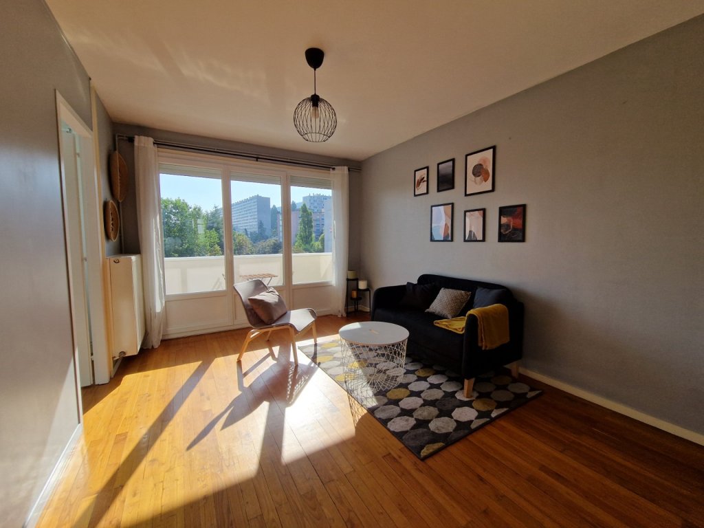 APPARTEMENT T4 A VENDRE - ST ETIENNE - 67.82 m2 - 85 000 &euro;