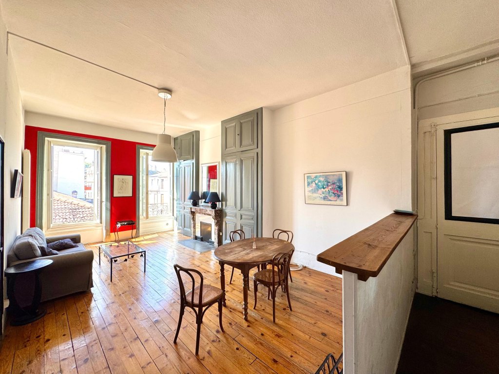 APPARTEMENT T3 A LOUER - ST ETIENNE - 78.59 m2 - 645 &euro; charges comprises par mois