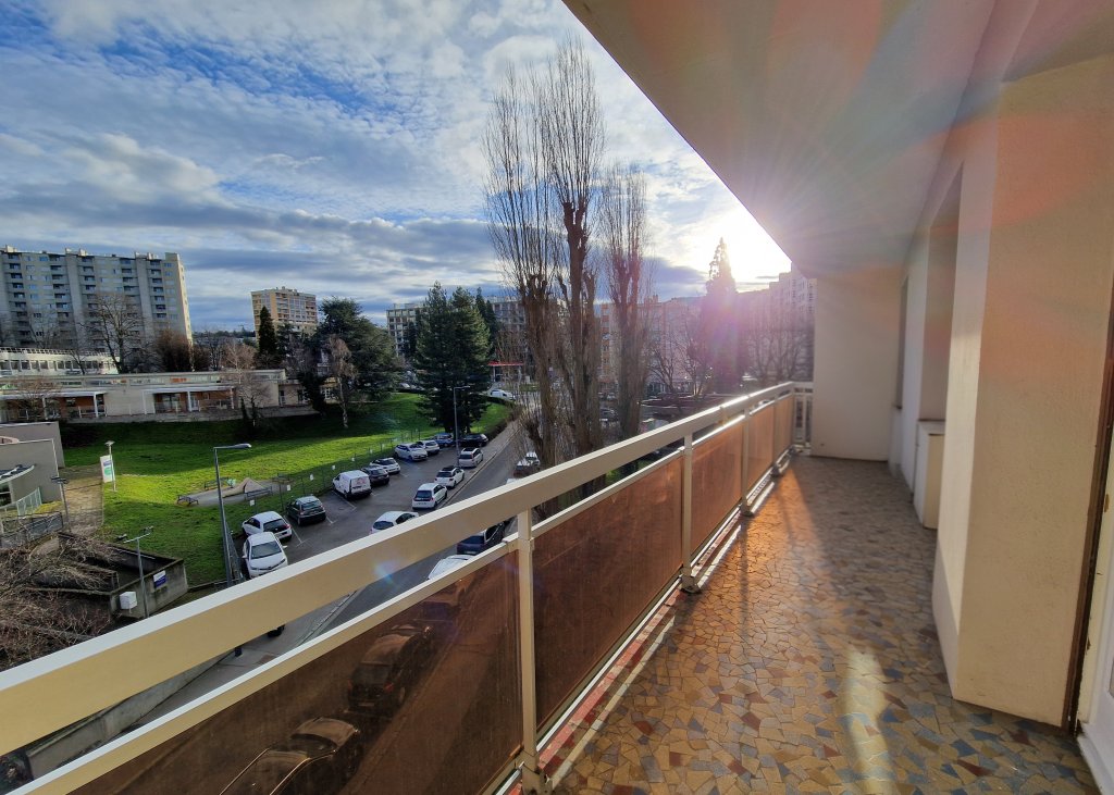 APPARTEMENT T2 A LOUER - ST ETIENNE - 43.03 m2 - 510 &euro; charges comprises par mois