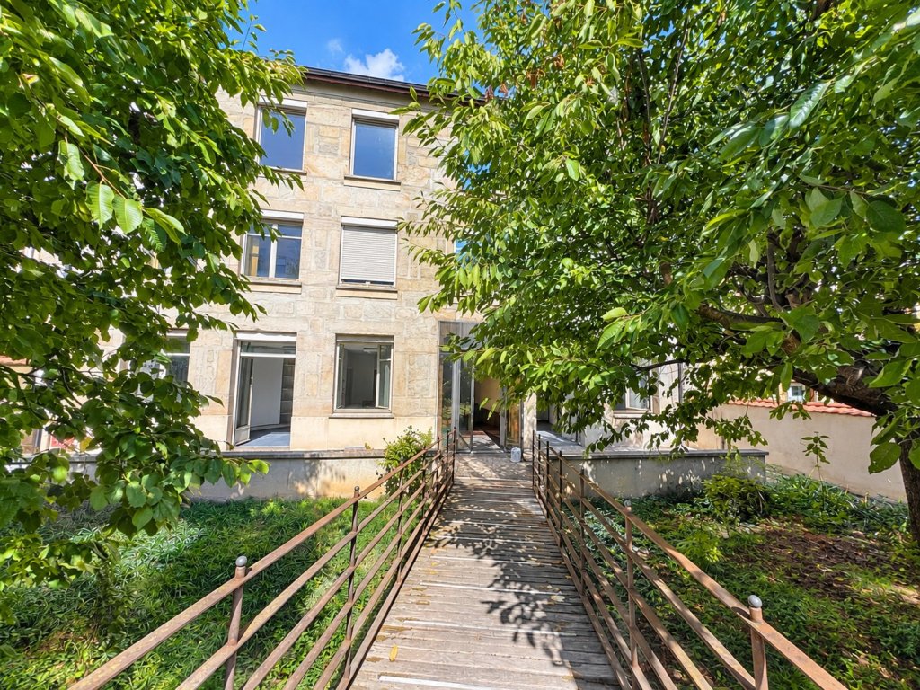 APPARTEMENT T6 A VENDRE - ST ETIENNE - 134 m2 - 134 000 &euro;