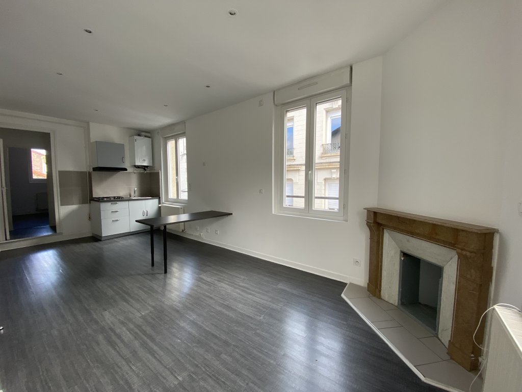 APPARTEMENT T4 A LOUER - FIRMINY - 79.96 m2 - 563 &euro; charges comprises par mois