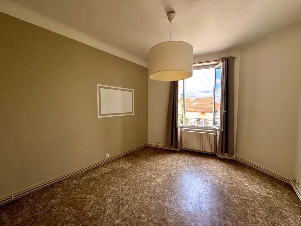 APPARTEMENT T2 A LOUER - ST ETIENNE - 53.85 m2 - 490 &euro; charges comprises par mois