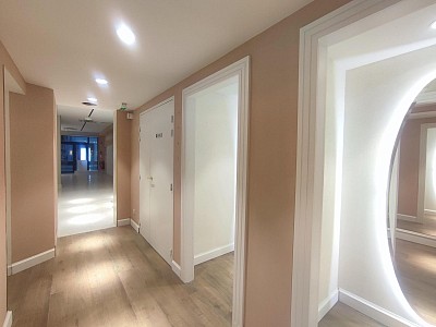 BOUTIQUE A LOUER - ST ETIENNE - 78.34 m2 - 2 175 € HC par mois