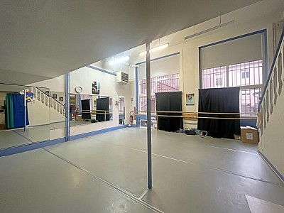 BOUTIQUE A VENDRE - ST ETIENNE - 186 m2 - 93 000 €