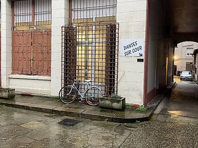 BOUTIQUE A VENDRE - ST ETIENNE - 186 m2 - 93 000 €