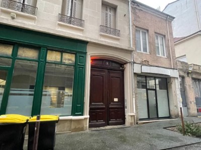 LOCAL COMMERCIAL A VENDRE - ST ETIENNE - 186 m2 - 93 000 €