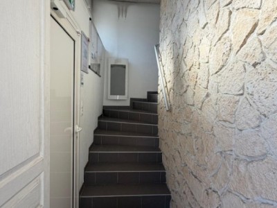Dépôt avec bureau Secteur LA TERRASSE