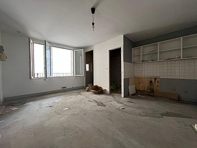 IMMEUBLE A VENDRE - ST ETIENNE - 99 000 €