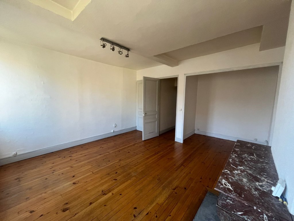 IMMEUBLE DE RAPPORT A VENDRE - ST ETIENNE - 500 m2 - 340 000 &euro;