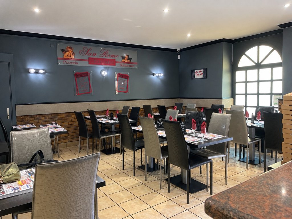 Murs commerciaux en activité et un appartement T4