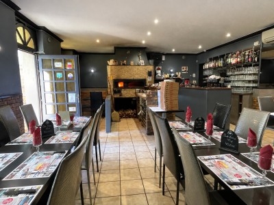 Murs commerciaux en activité et un appartement T4