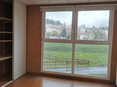LOCAL D ACTIVITE A LOUER - LA FOUILLOUSE - 18 m2 - 290 € HC par mois