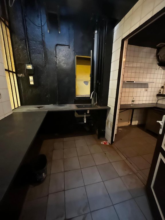 LOCAL D ACTIVITE A VENDRE - ST ETIENNE - 140 000 &euro; 