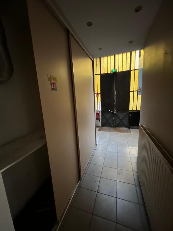 LOCAL D ACTIVITE A VENDRE - ST ETIENNE - 140 000 &euro; 