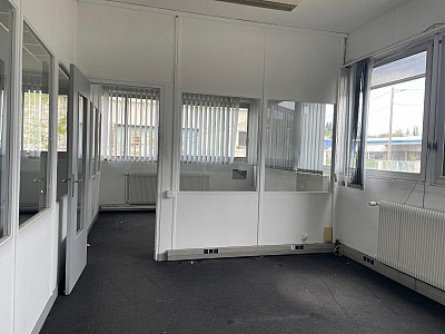 LOCAL INDUSTRIEL A VENDRE - ST ETIENNE - 3100 m2 - 1 100 000 €
