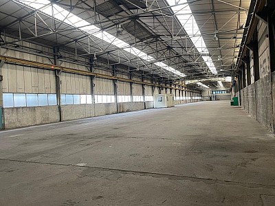 LOCAL INDUSTRIEL A VENDRE - ST ETIENNE - 3100 m2 - 1 100 000 €