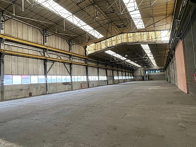 LOCAL INDUSTRIEL A VENDRE - ST ETIENNE - 3100 m2 - 1 100 000 €