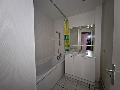 MAISON A LOUER - LA FOUILLOUSE - 64.9 m2 - 675 € charges comprises par mois