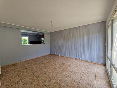 MAISON A LOUER - ST CYPRIEN - 87.37 m2 - 888 € charges comprises par mois