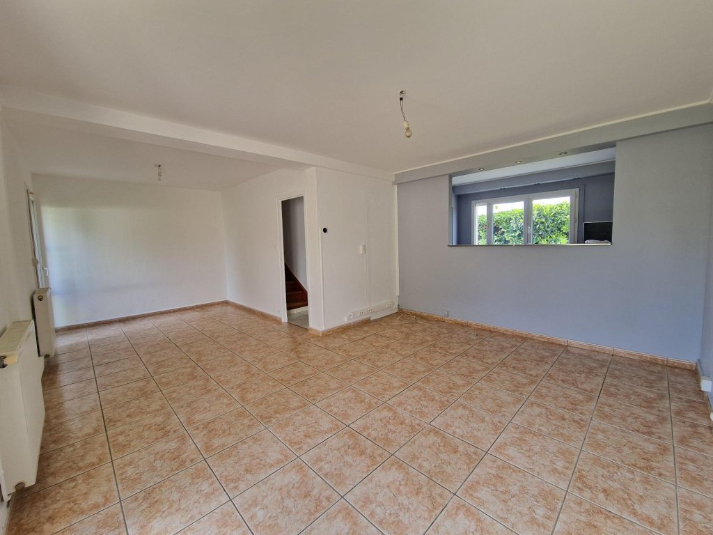 MAISON A LOUER - ST CYPRIEN - 87.37 m2 - 888 &euro; charges comprises par mois