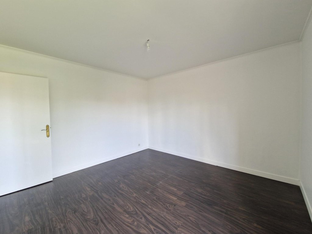 MAISON A LOUER - ST CYPRIEN - 87.37 m2 - 888 &euro; charges comprises par mois