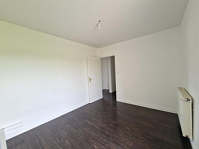 MAISON A LOUER - ST CYPRIEN - 87.37 m2 - 888 € charges comprises par mois