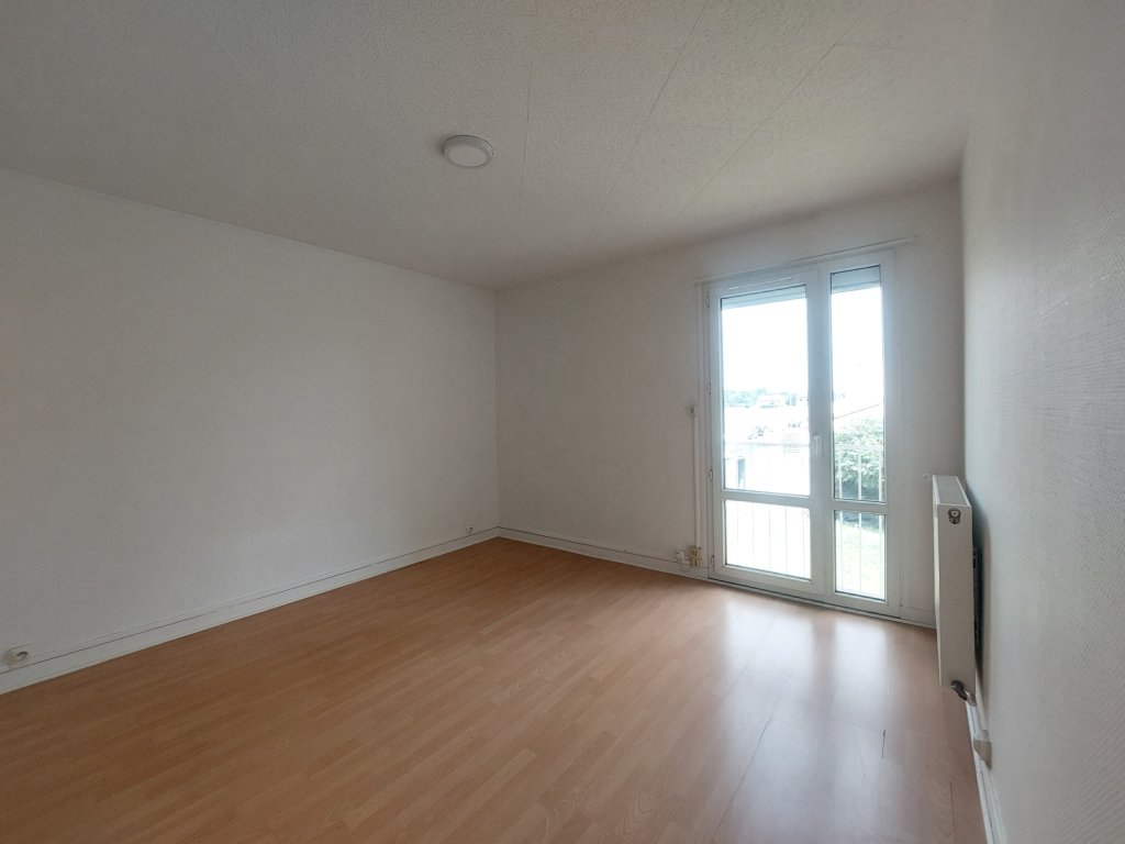 MAISON A LOUER - ST CYPRIEN - 78.36 m2 - 900 &euro; charges comprises par mois
