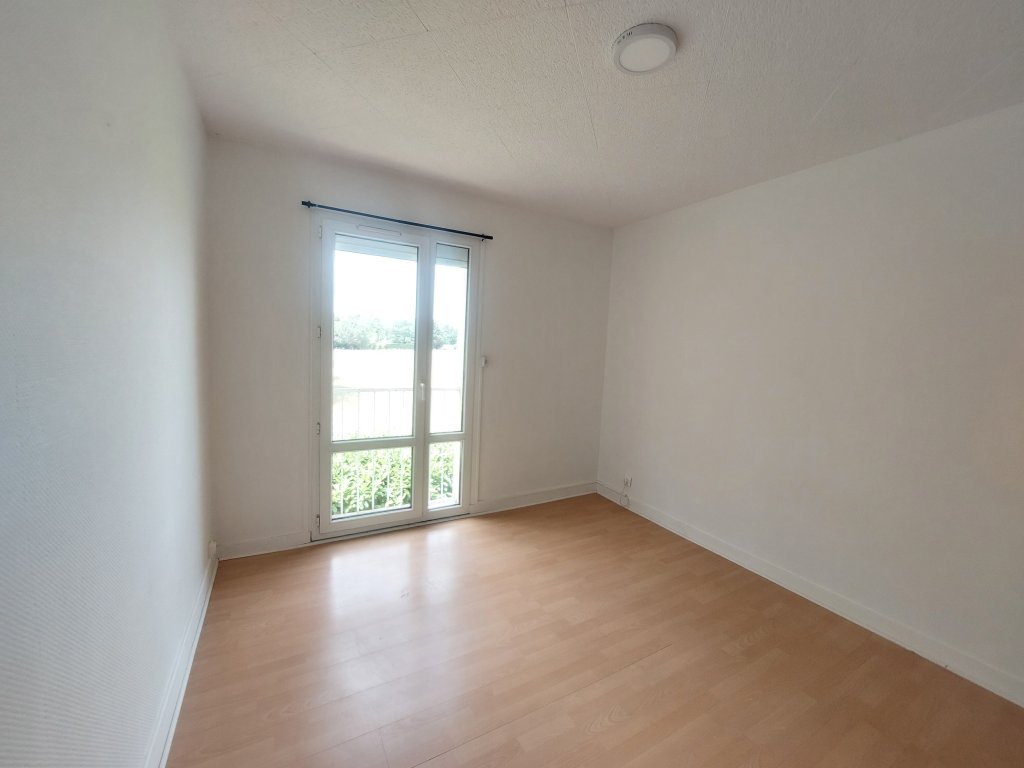 MAISON A LOUER - ST CYPRIEN - 78.36 m2 - 900 &euro; charges comprises par mois