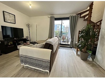 MAISON A LOUER - ST ETIENNE - 61.03 m2 - 640 € charges comprises par mois