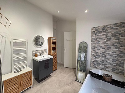 MAISON A LOUER - ST ETIENNE - 61.02 m2 - 660 € charges comprises par mois