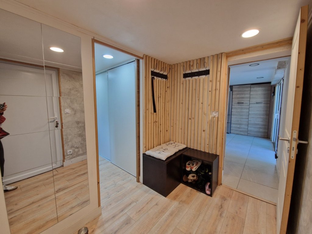 MAISON A LOUER - ST MARCELLIN EN FOREZ - 125.59 m2 - 1 200 &euro; charges comprises par mois
