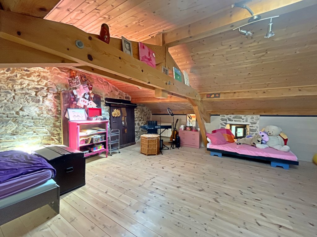 Maison en pierre à Doizieux