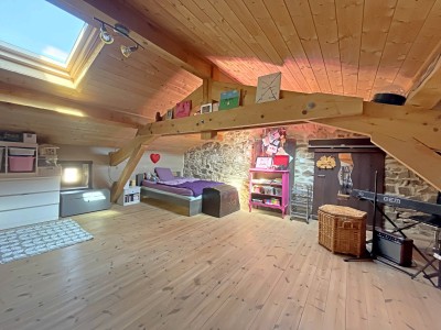 Maison en pierre à Doizieux