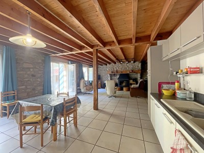 Maison de 277 m² avec gîte A VENDRE - SAUVESSANGES - 259.98 m2 - 279 000 €