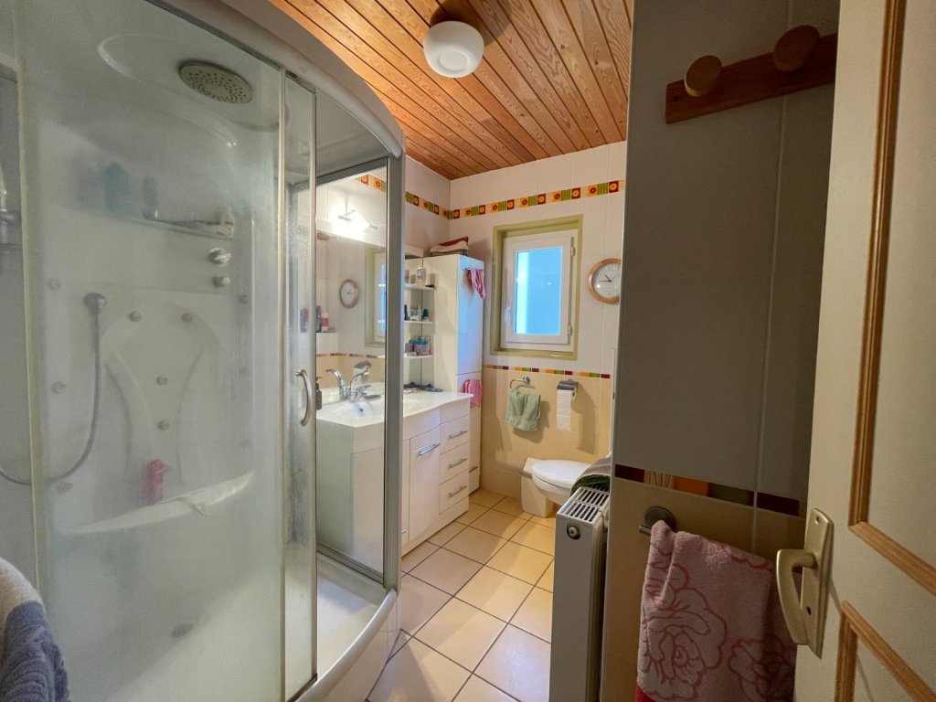 Maison de 277 m² avec gîte A VENDRE - SAUVESSANGES - 259.98 m2 - 279 000 &euro;