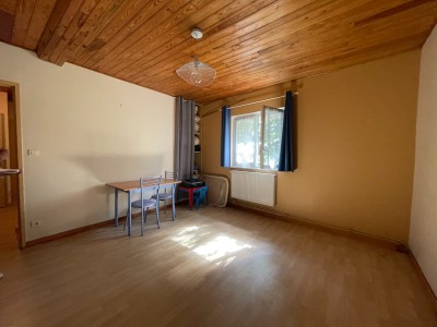 Maison de 277 m² avec gîte A VENDRE - SAUVESSANGES - 259.98 m2 - 279 000 €