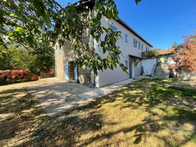 Maison de 277 m² avec gîte A VENDRE - SAUVESSANGES - 259.98 m2 - 279 000 €