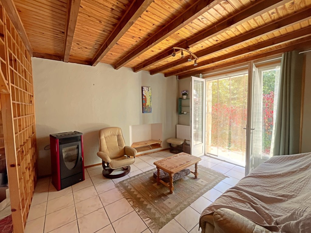 Maison de 277 m² avec gîte A VENDRE - SAUVESSANGES - 259.98 m2 - 279 000 &euro;