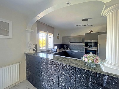 MAISON A VENDRE - ST CHAMOND - 177.96 m2 - 449 000 €