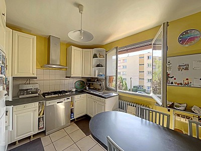 MAISON A VENDRE - ST ETIENNE - 140 m2 - 185 000 €