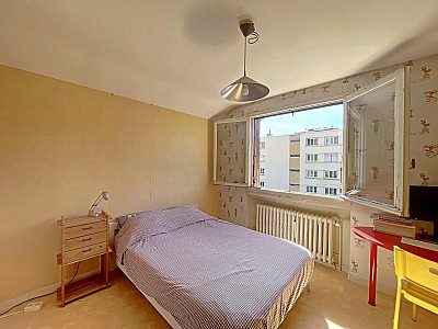 MAISON A VENDRE - ST ETIENNE - 140 m2 - 185 000 €