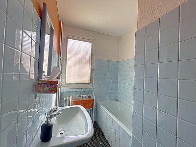 MAISON A VENDRE - ST ETIENNE - 140 m2 - 185 000 €