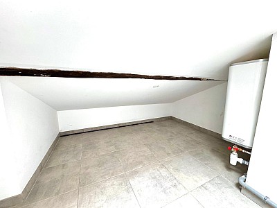 STUDIO A LOUER - ST ETIENNE - 25.1 m2 - 350 € charges comprises par mois