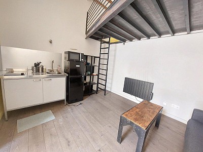 STUDIO A LOUER - ST ETIENNE - 22.76 m2 - 353 € charges comprises par mois