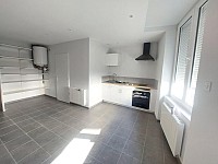 STUDIO A LOUER - ST ETIENNE - 24.91 m2 - 375 € charges comprises par mois